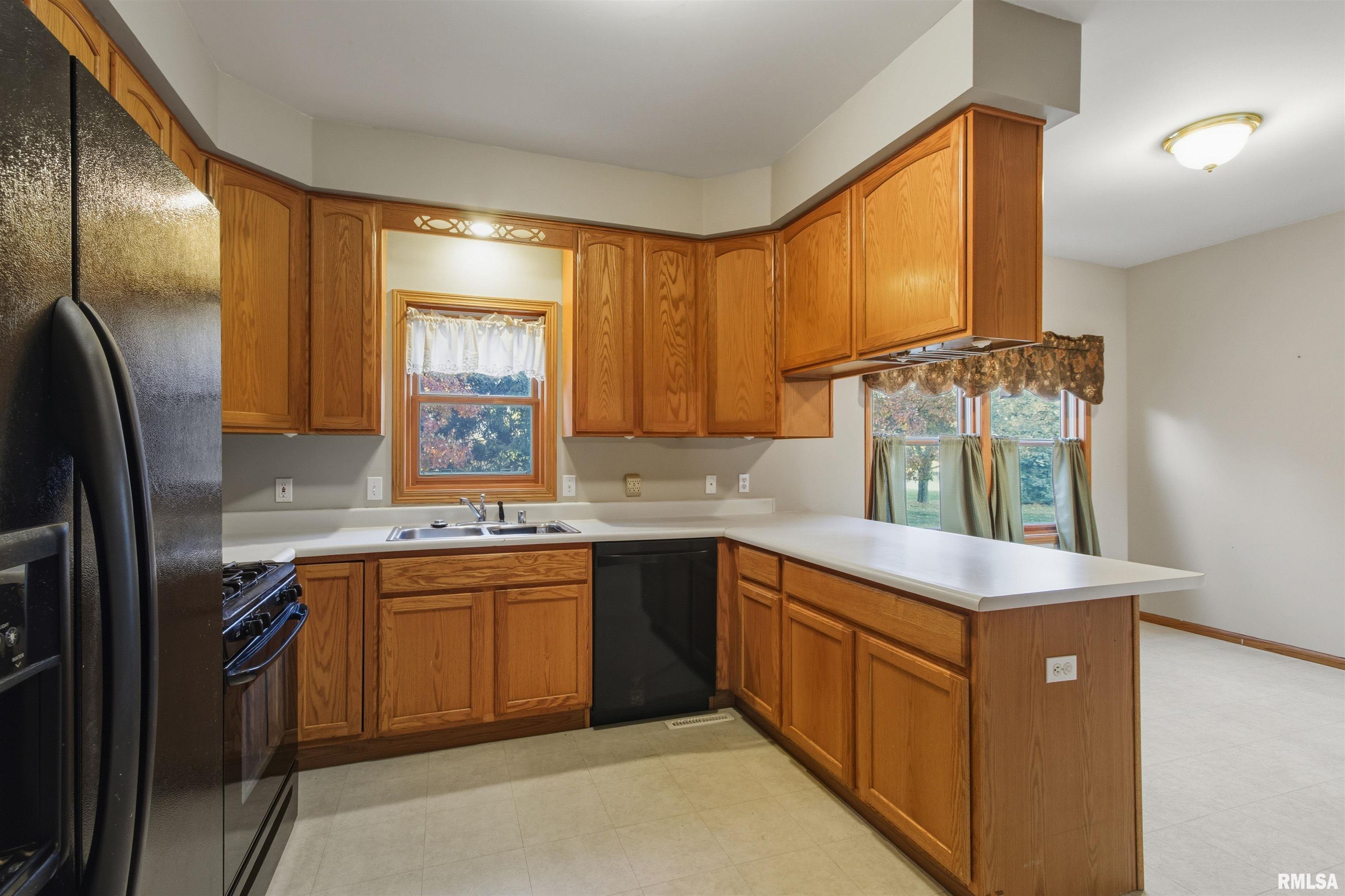 1218 Joseph Street Macomb, IL 61455 - Photo 7 of 41