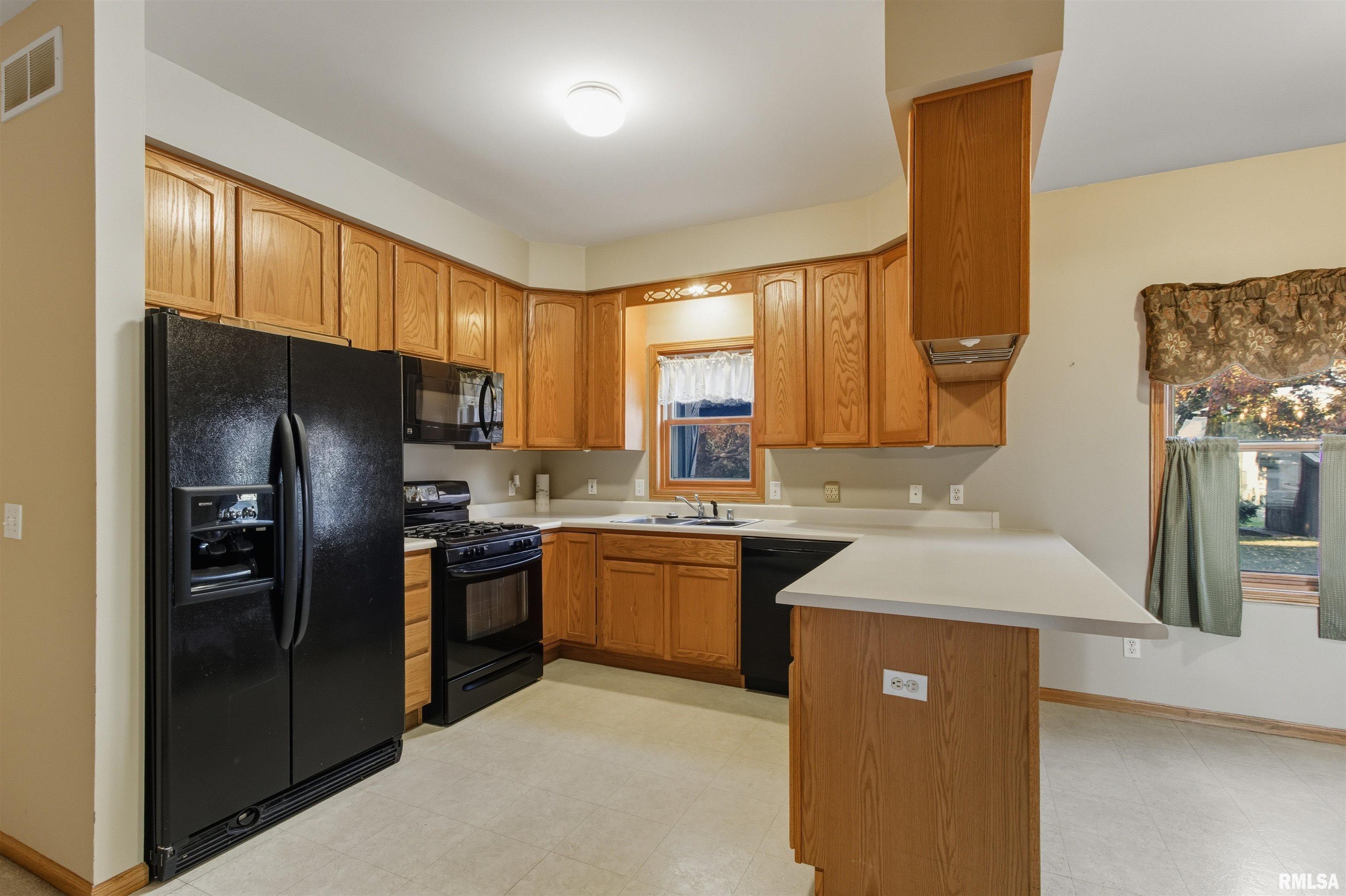 1218 Joseph Street Macomb, IL 61455 - Photo 8 of 41