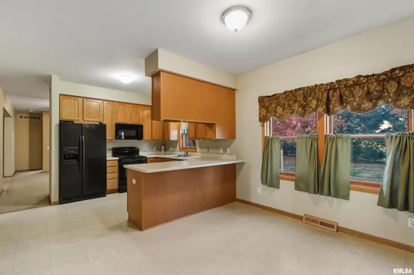 $300,000 | 1218 Joseph Street, Macomb, IL 61455