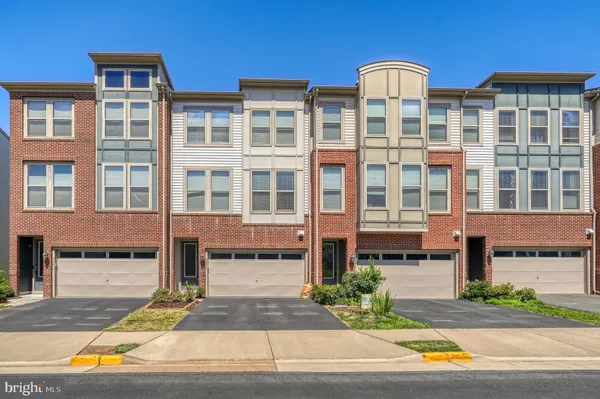 $3,350 | 24461 Juniper Wood Terrace, Sterling, VA 20166