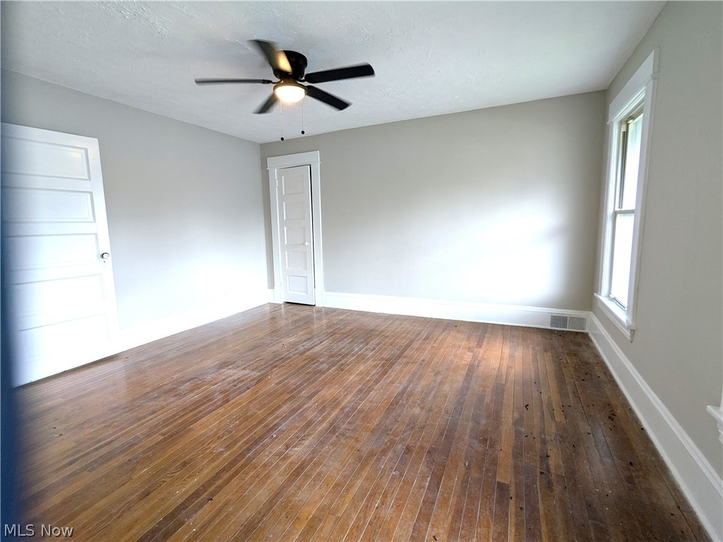 1462 Felton Road Cleveland, OH 44121 - Photo 7 of 21