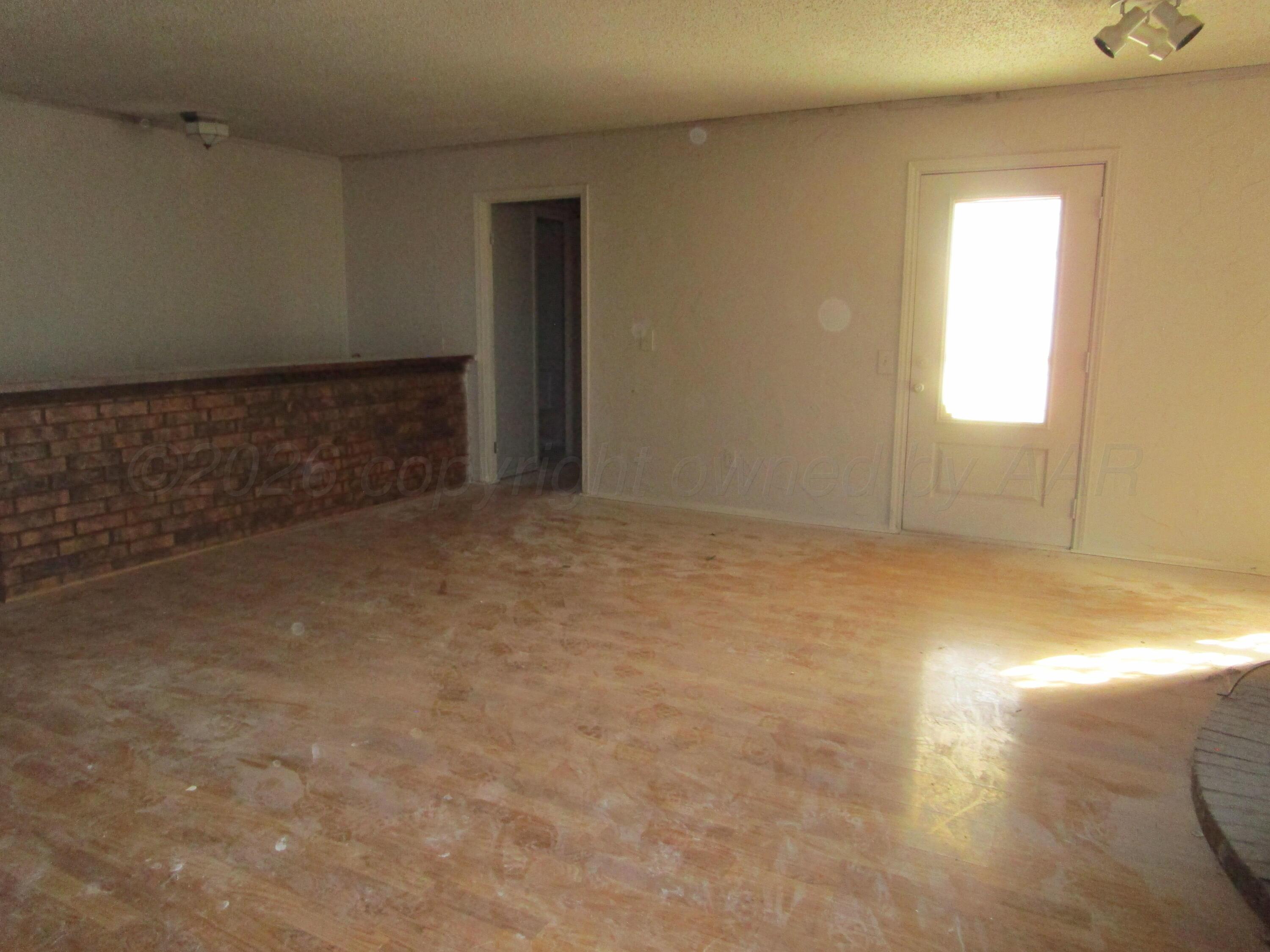 601 Alamo Street Claude, TX 79019 - Photo 14 of 30 a view of empty room