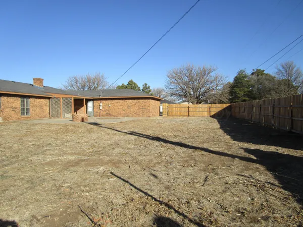 $190,000 | 601 Alamo Street, Claude, TX 79019