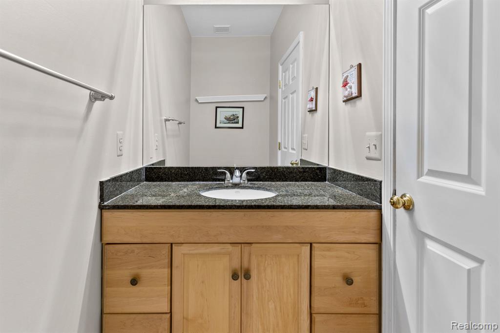 350 Belle Meade Road Troy, MI 48098 - Photo 29 of 63