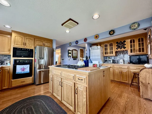 $2,885,000 | 71 Wolcott Avenue, Stonington, CT 06378