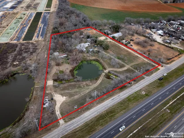 $700,000 | 14989 South Ih 35, Atascosa, TX 78002