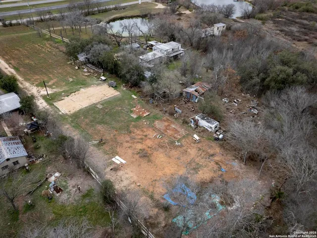 $700,000 | 14989 South Ih 35, Atascosa, TX 78002