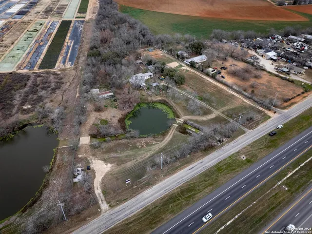 $700,000 | 14989 South Ih 35, Atascosa, TX 78002