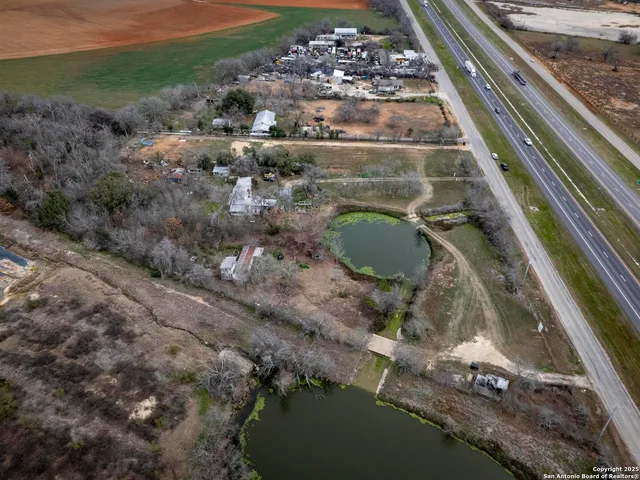 $700,000 | 14989 South Ih 35, Atascosa, TX 78002