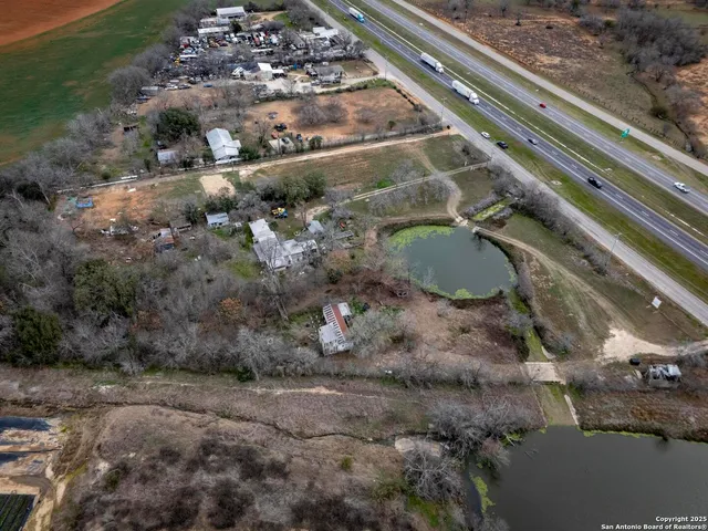 $700,000 | 14989 South Ih 35, Atascosa, TX 78002