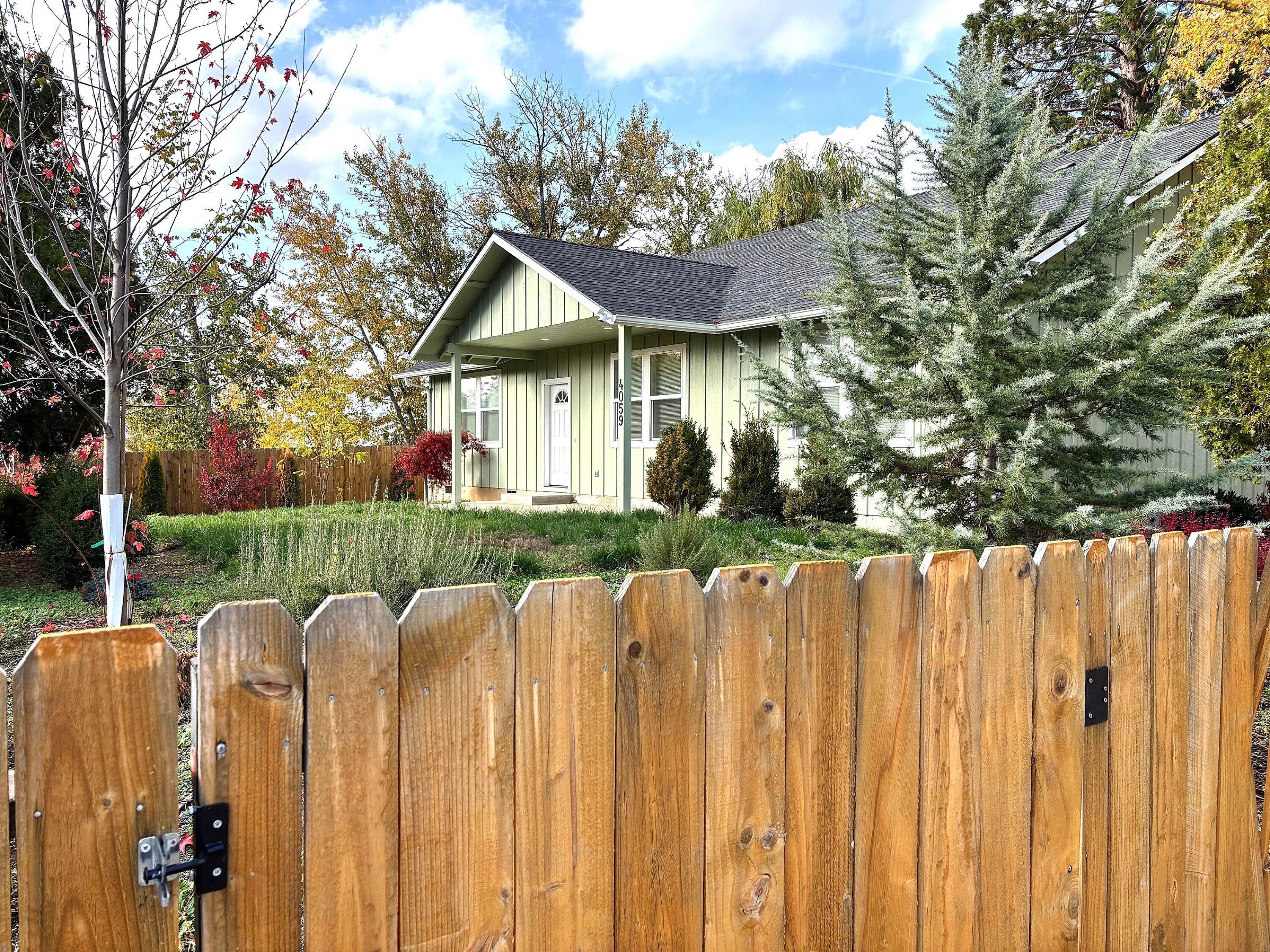 4059 Fern Valley Road Medford, OR 97504 - Photo 33 of 33 Exterior