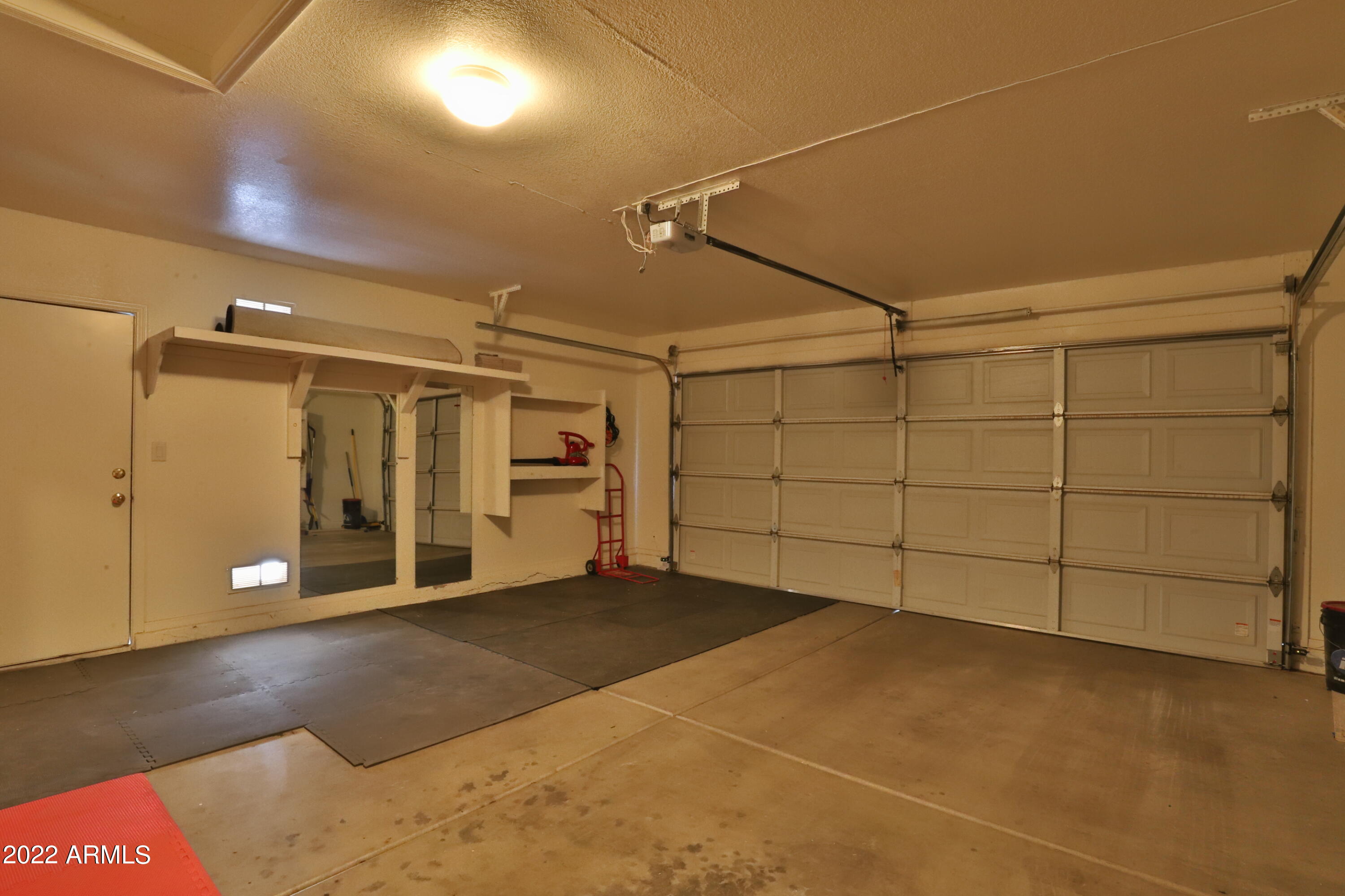 4013 East Ironhorse Road Gilbert, AZ 85297 - Photo 18 of 24 Garage