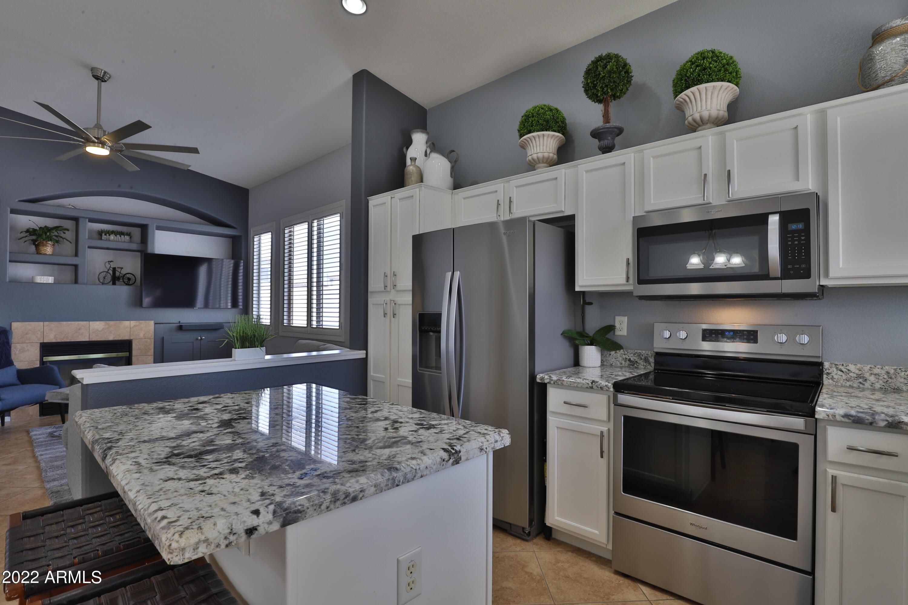 4013 East Ironhorse Road Gilbert, AZ 85297 - Photo 5 of 24 Kitchen 3
