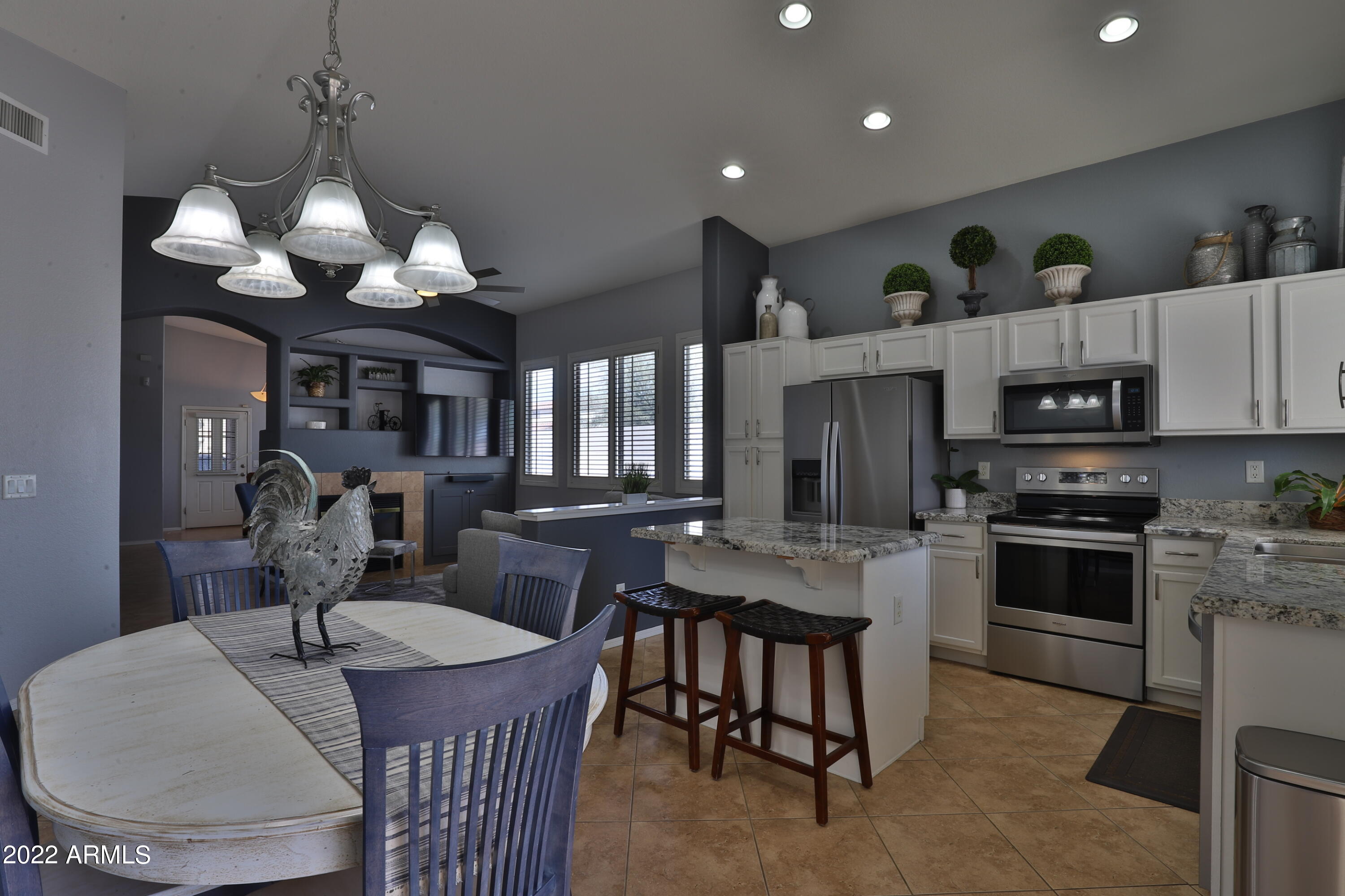 4013 East Ironhorse Road Gilbert, AZ 85297 - Photo 10 of 24 Kitchen