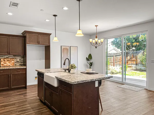 $525,000 | 1009 El Molino Avenue, Clovis, CA 93619