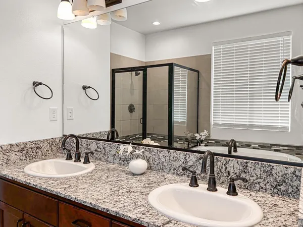 $525,000 | 1009 El Molino Avenue, Clovis, CA 93619