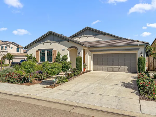 $525,000 | 1009 El Molino Avenue, Clovis, CA 93619