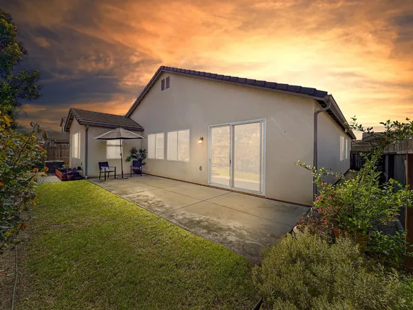 $525,000 | 1009 El Molino Avenue, Clovis, CA 93619