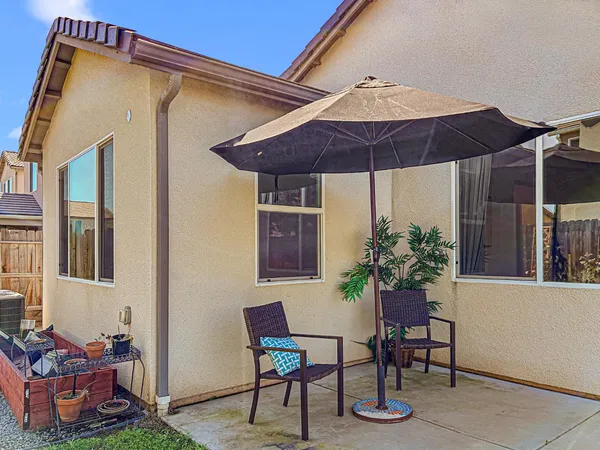 $525,000 | 1009 El Molino Avenue, Clovis, CA 93619