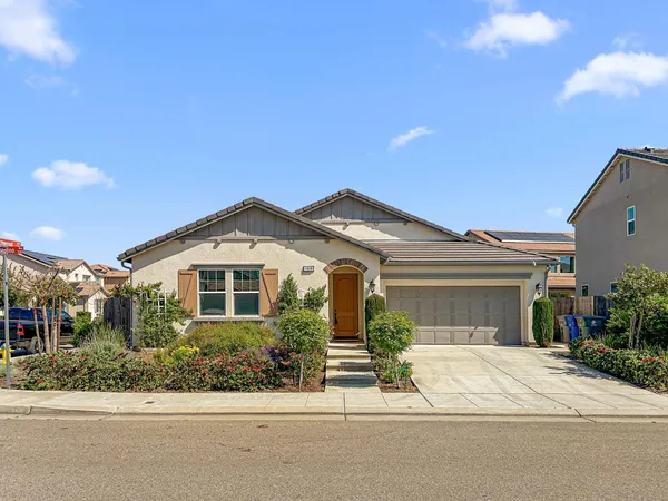 $525,000 | 1009 El Molino Avenue, Clovis, CA 93619