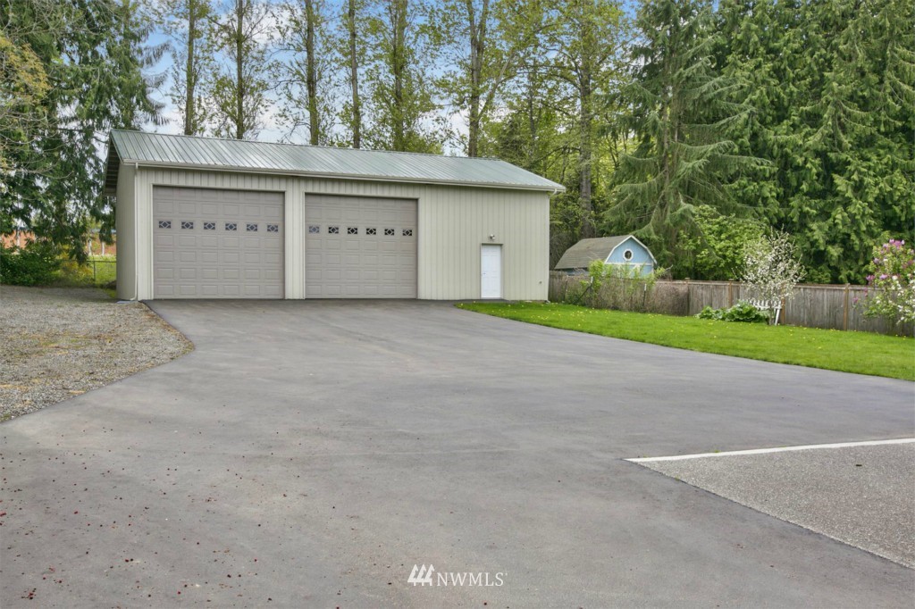 3312 Russet Road Brier, WA 98036 - Photo 8 of 25 Gallery Image 8