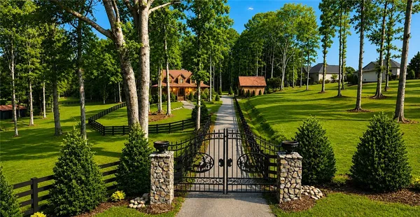 $799,000 | 414 Devon Way, Anderson, SC 29621