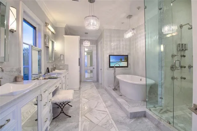 $2,450,000 | 6 Oakland Road, Kenner, LA 70065