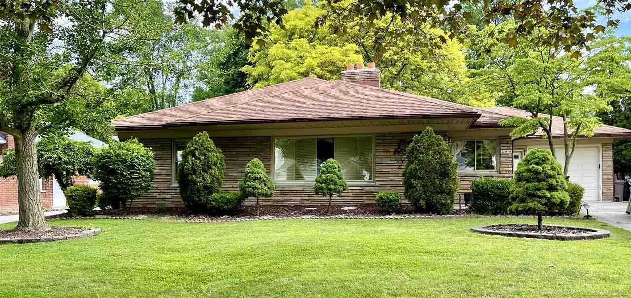 344 Ridgemont Road Grosse Pointe Farms, MI 48236 - Photo 1 of 1