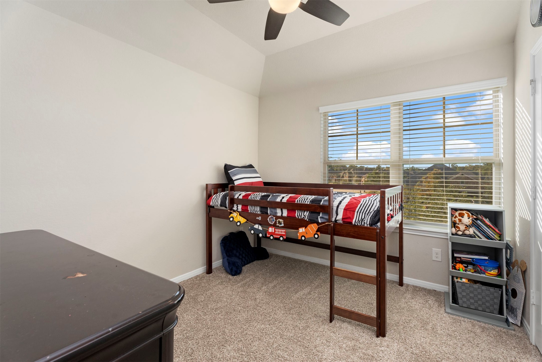 28109 Steepleridge Ct Spring Spring, TX 77386 - Photo 26 of 36 a living room with furniture and a window