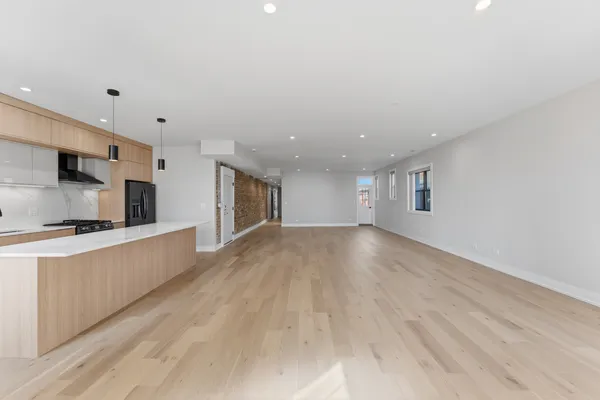 $5,500 | 7518 North Eastlake Terrace, Unit 2, Chicago, IL 60626