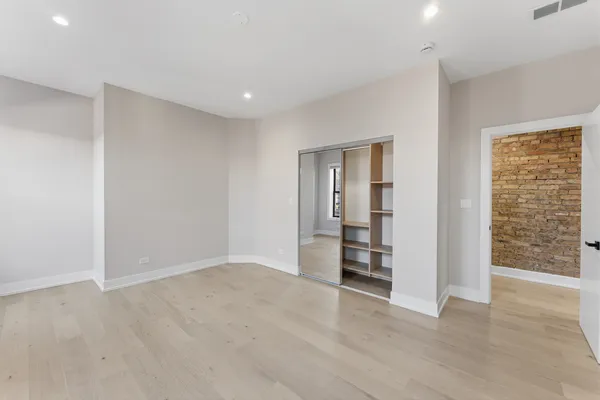 $5,500 | 7518 North Eastlake Terrace, Unit 2, Chicago, IL 60626