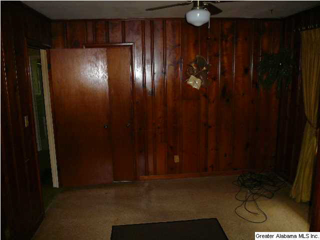 813 29th Street Southwest Birmingham, AL 35211 - Photo 5 of 8