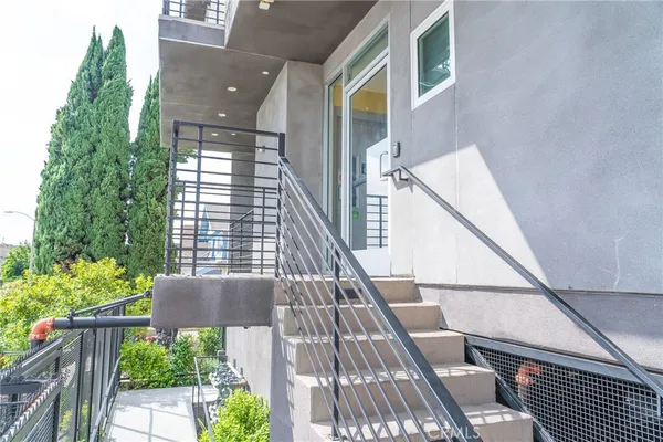 $3,600 | 1187 Crenshaw Boulevard, Unit 102, Los Angeles, CA 90019