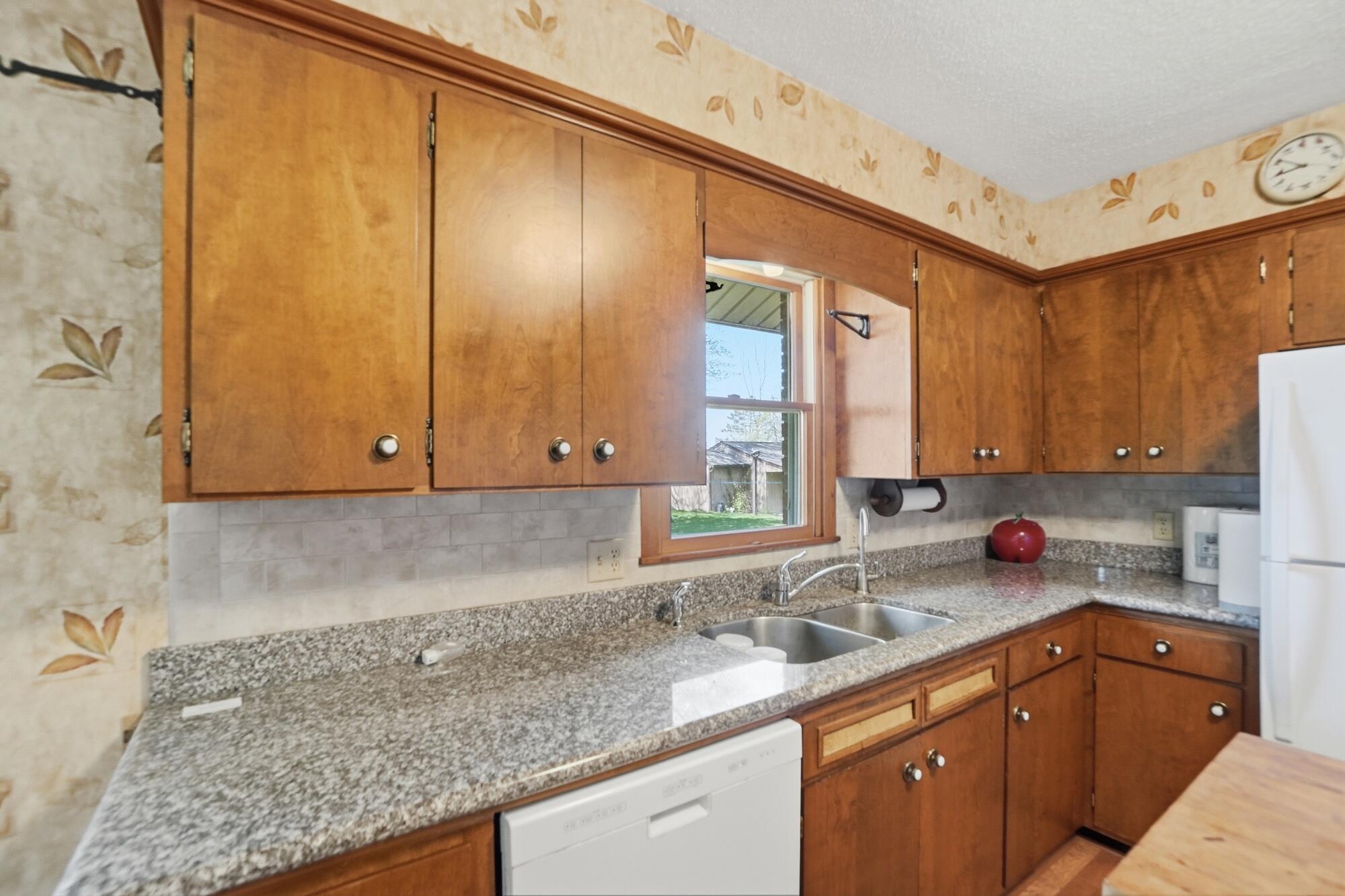 14031 Kohler Road Wapakoneta, OH 45895 - Photo 18 of 60