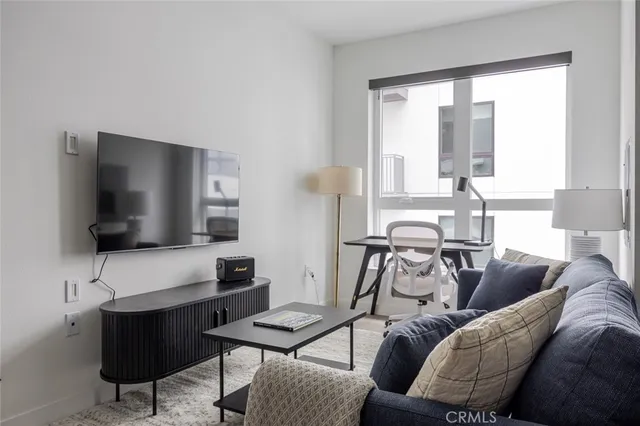 $2,529 | 511 South Harbor Boulevard, Unit 620, San Pedro, CA 90731