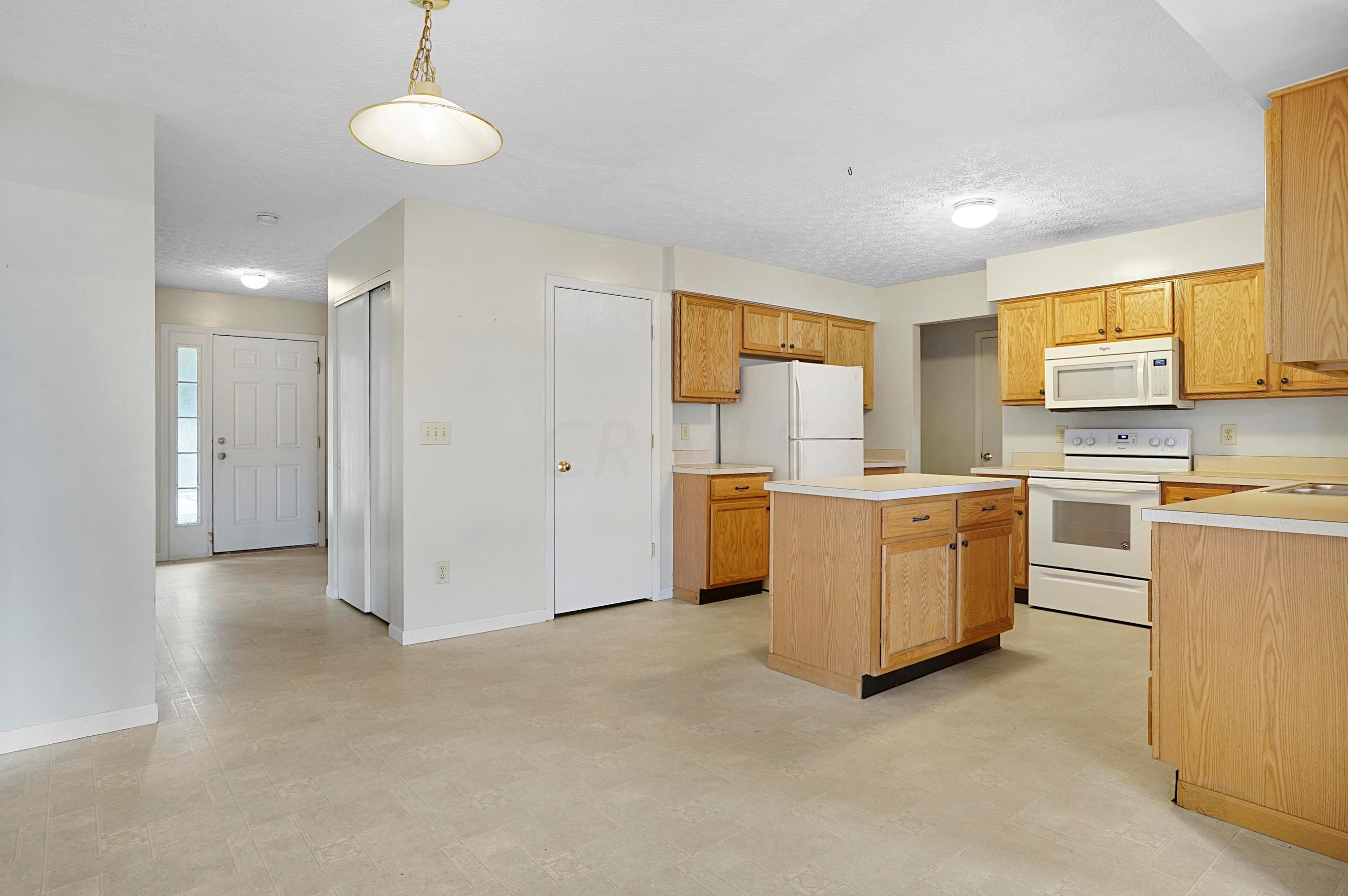 230 Lofton Circle Delaware, OH 43015 - Photo 18 of 34