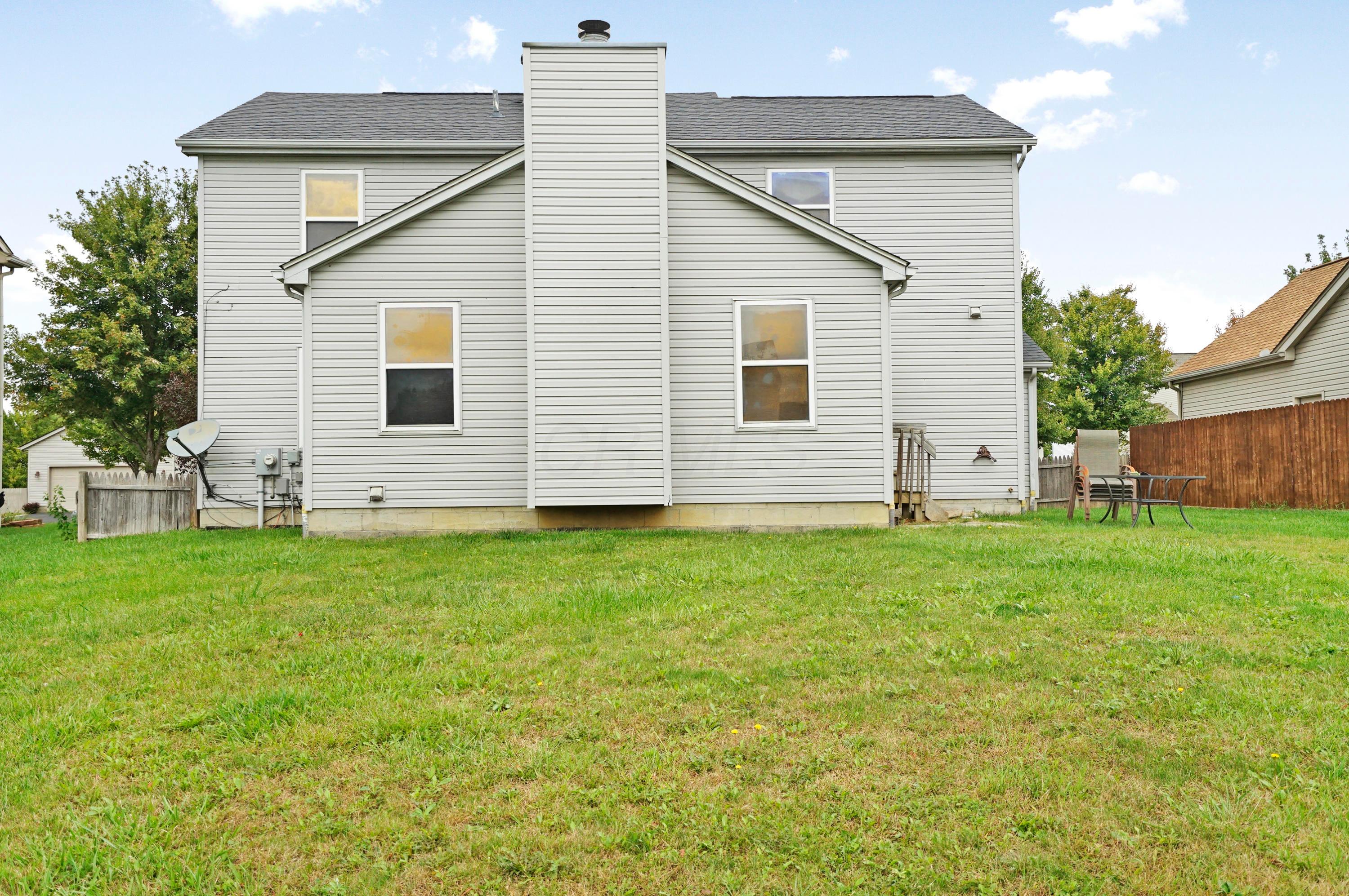 230 Lofton Circle Delaware, OH 43015 - Photo 4 of 34