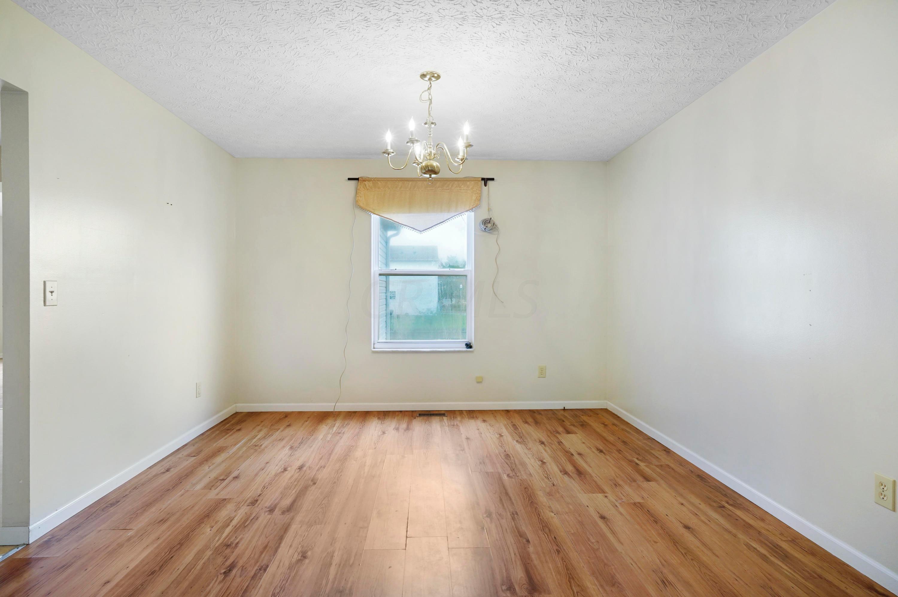 230 Lofton Circle Delaware, OH 43015 - Photo 8 of 34
