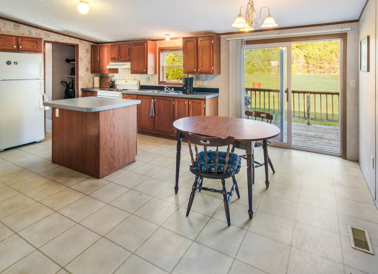 10969 Blackman Road Kingsley, MI 49649 - Photo 6 of 38 1885866-5.JPG