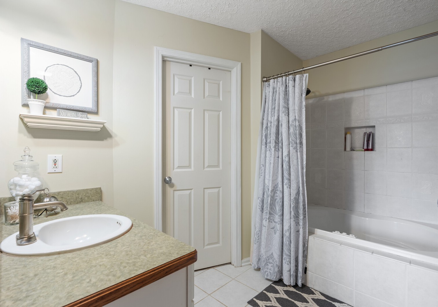 503 Berry Circle Springfield, TN 37172 - Photo 12 of 21 a bathroom with a sink a toilet and shower