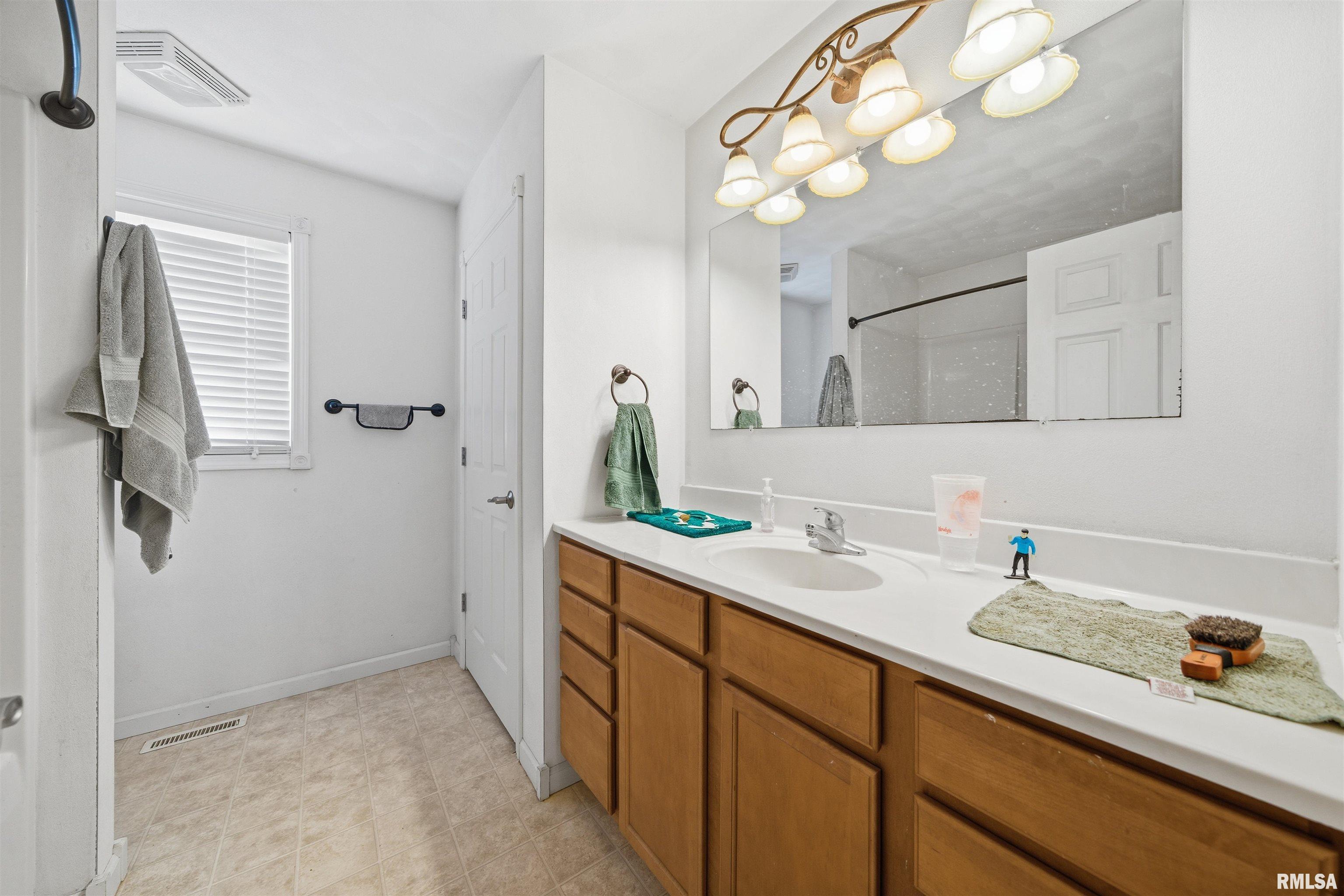 701 Buckhaven Street Pekin, IL 61554 - Photo 15 of 21