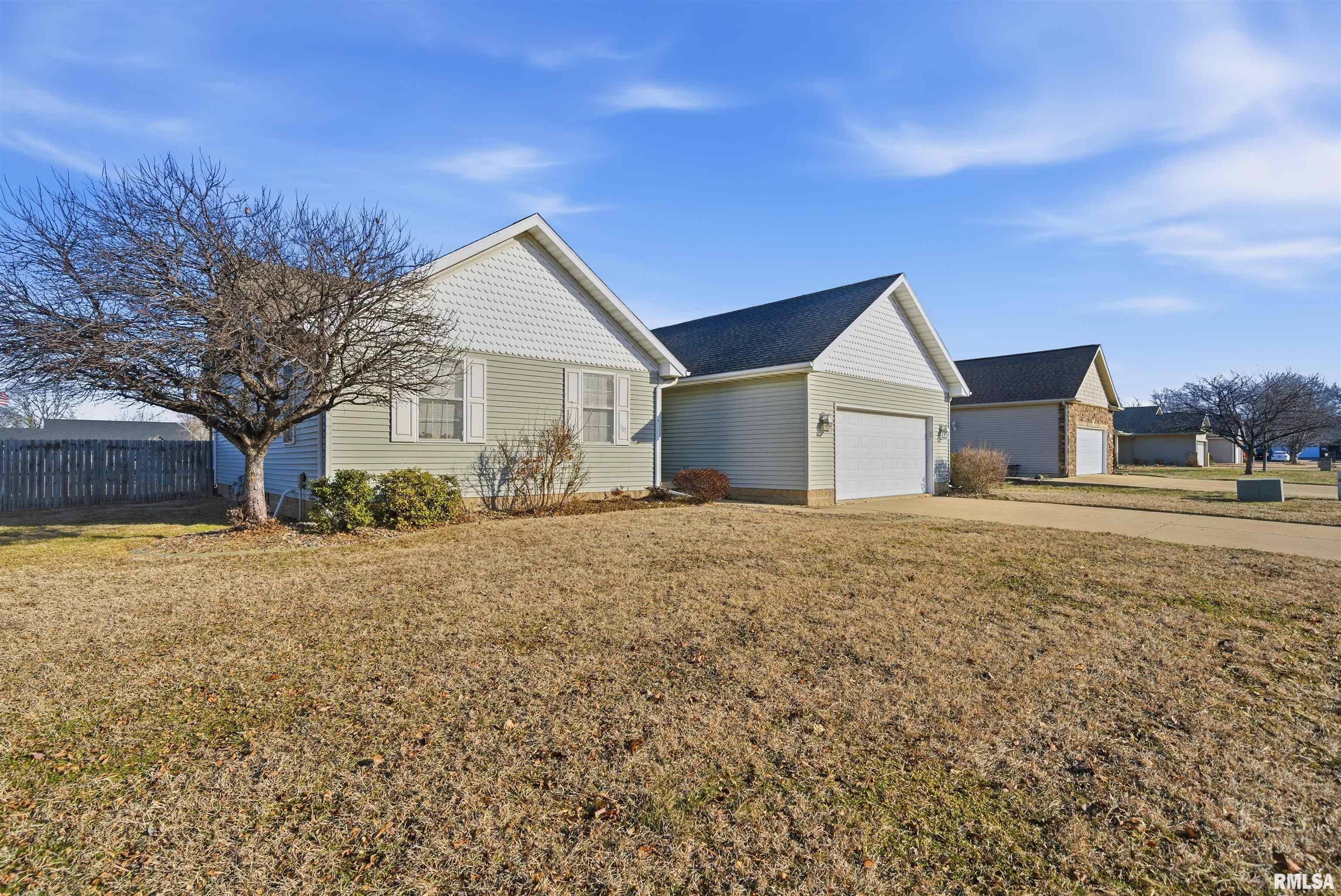 701 Buckhaven Street Pekin, IL 61554 - Photo 2 of 21