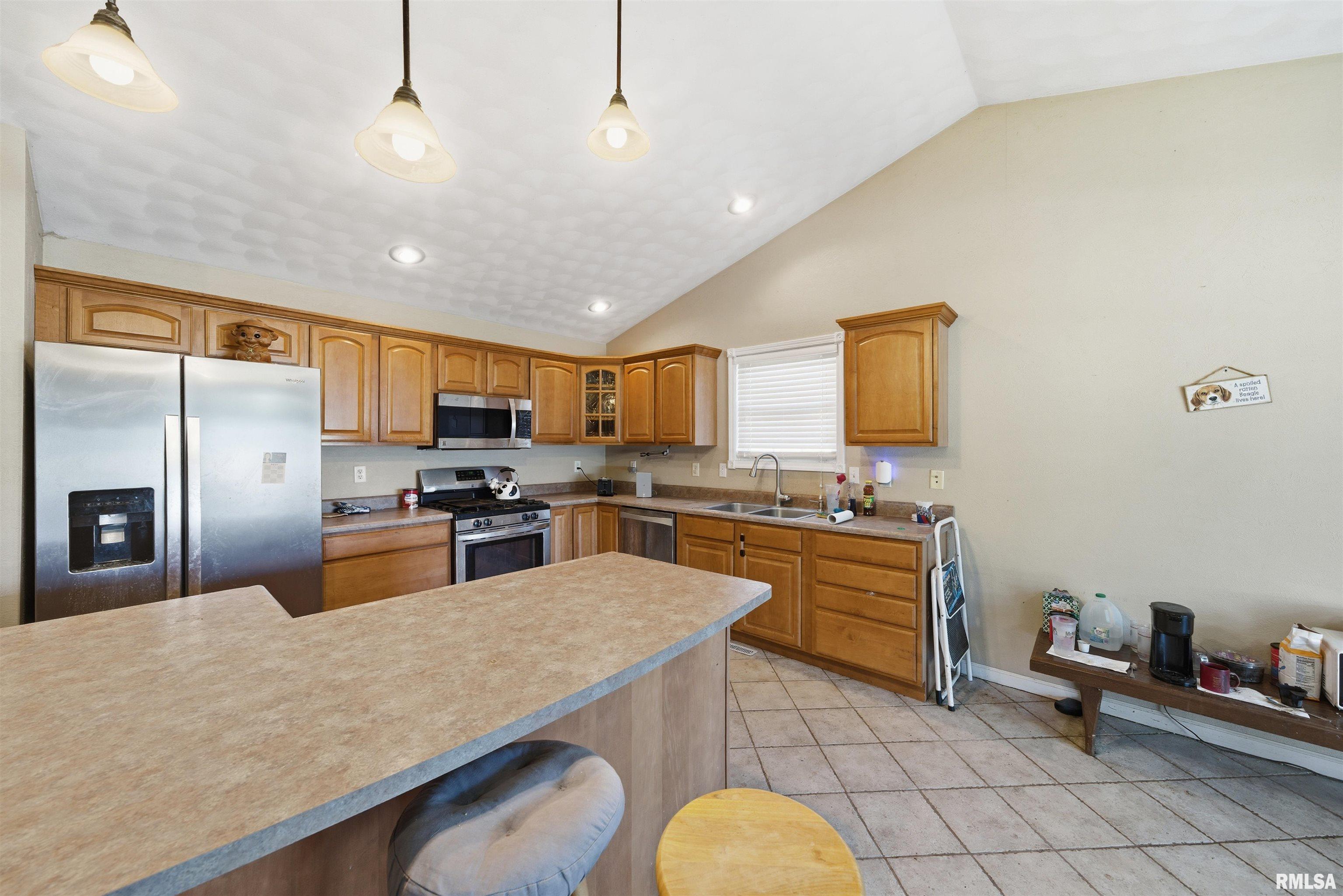 701 Buckhaven Street Pekin, IL 61554 - Photo 9 of 21