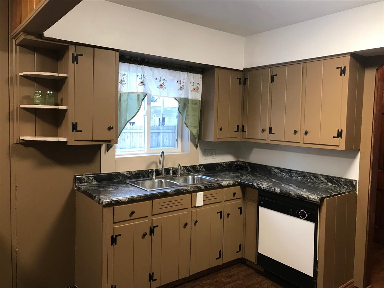 206 West Main Street Butler, IN 46721 - Photo 10 of 35