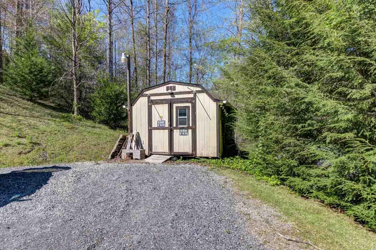 1013 Powdermill Road Gatlinburg, TN 37738 - Photo 34 of 36 34