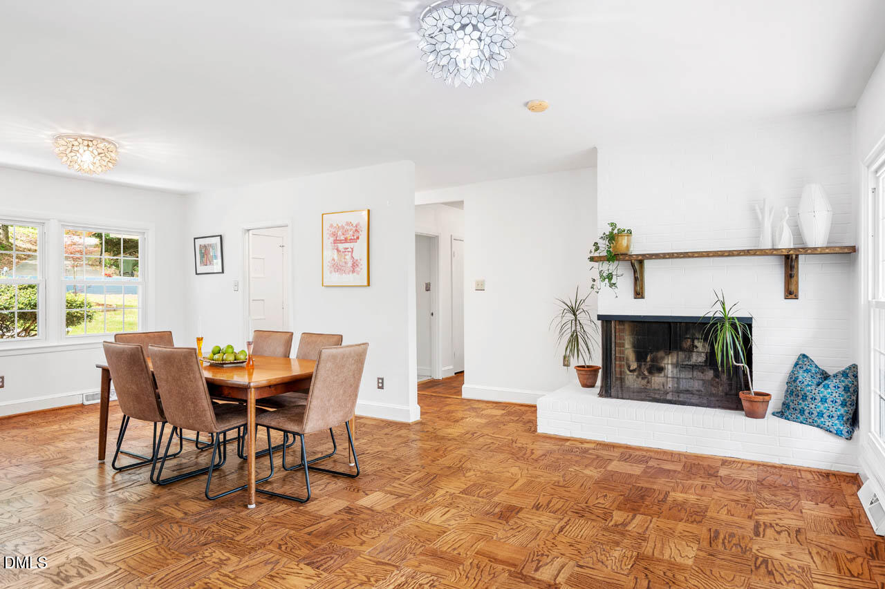 31 Mt Bolus Road Chapel Hill, NC 27514 - Photo 23 of 72 31MtBlousRd-036