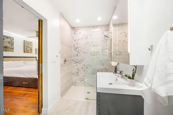 $950,000 | 31 Mt Bolus Road, Chapel Hill, NC 27514