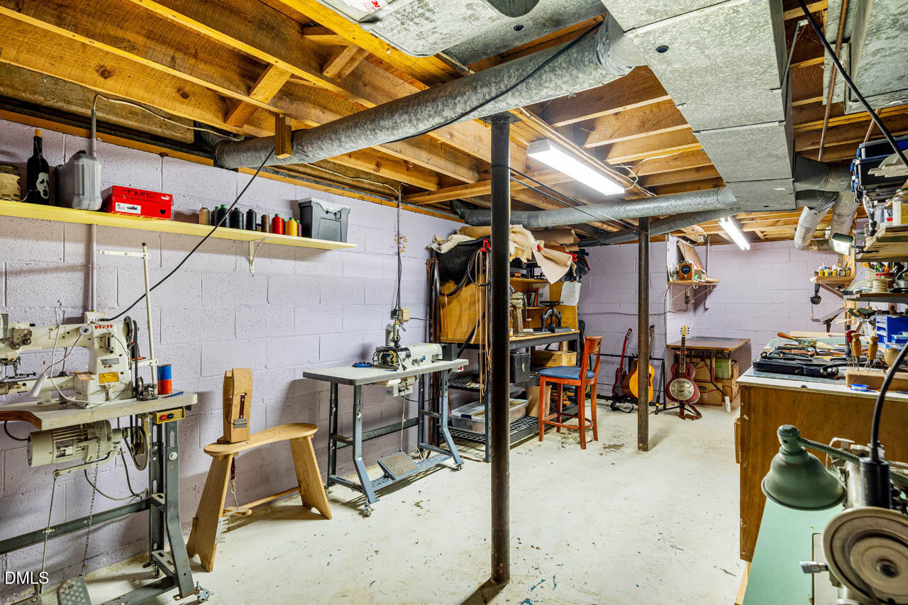 31 Mt Bolus Road Chapel Hill, NC 27514 - Photo 51 of 72 31MtBlousRd-058