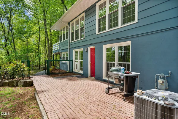 $950,000 | 31 Mt Bolus Road, Chapel Hill, NC 27514