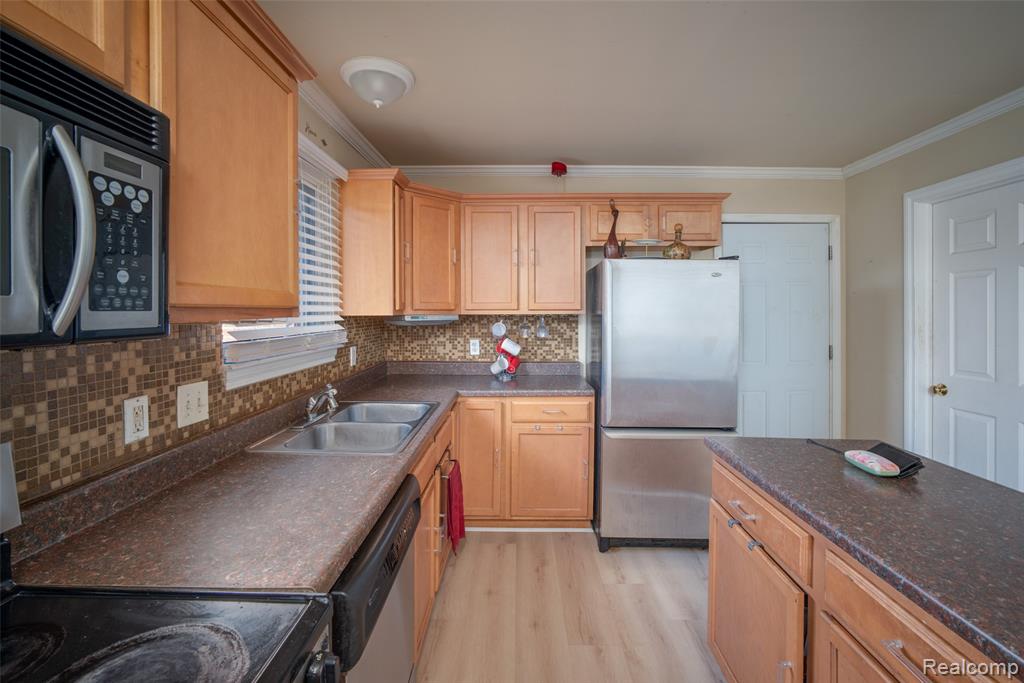 28136 Fortson Lane Inkster, MI 48141 - Photo 7 of 26